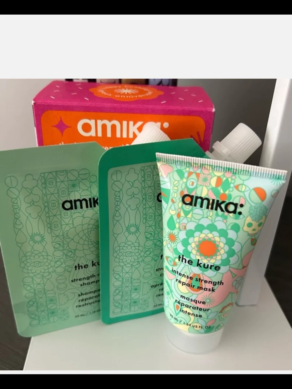 amika The Kure Strength Repair Trial Set -BNIB